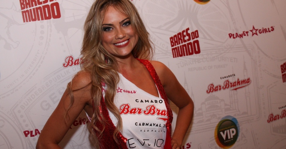 Na noite de quarta-feira (01/02/12), Ellen Rocche foi apresentada como madrinha do Camarote Bar Brahma 2012 em Happy Hour pré-Carnaval, em São Paulo