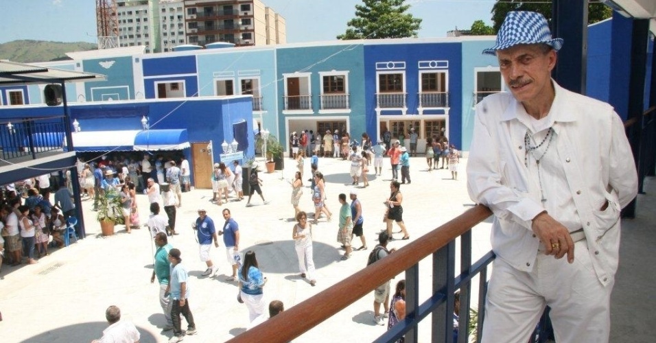 Presidente da escola, Nilo Mendes Figueiredo mostra a nova quadra da Portela no Rio de Janeiro (4/2/12)
