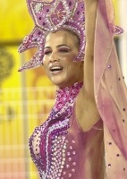Monica Apor (Dragões da Real)