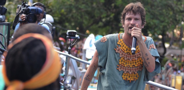 Cantor Saulo Fernandes comenta a saída da banda Eva "fiquei desnudo novamente" - Coperphoto/UOL